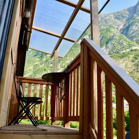 Apartament Domi *